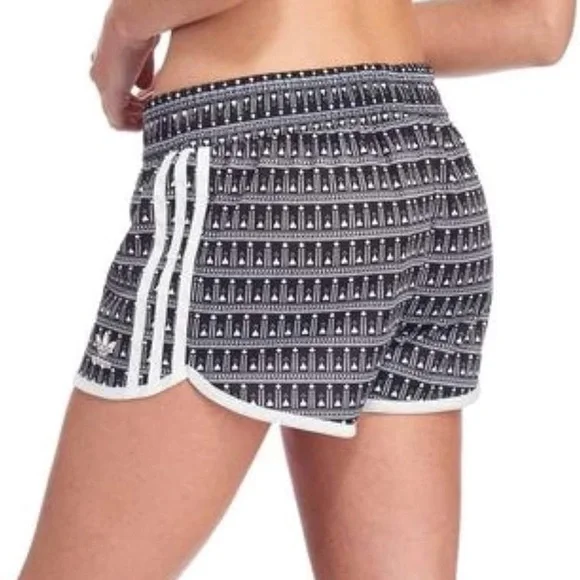 ♠️SOLD♠️ FARM RIO x ADIDAS ORIGINALS Pavao Shorts - Size M - RARE + Pristine - Picture 2 of 4